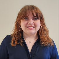 Headshot of Zoe Phillips