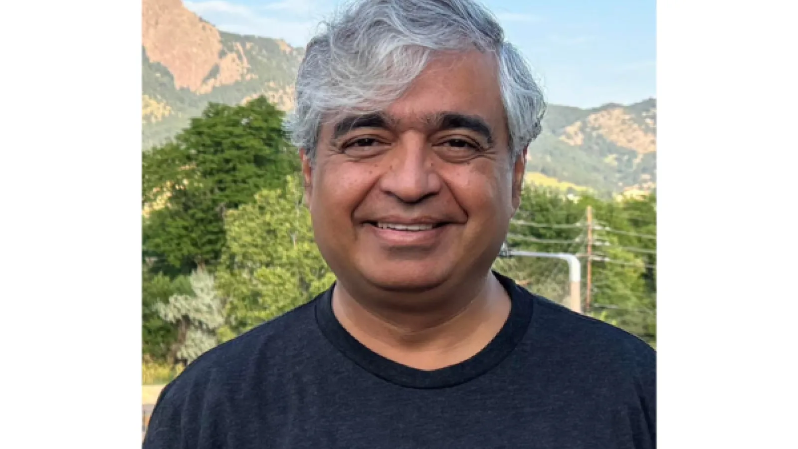 Headshot of Subir Sachdev