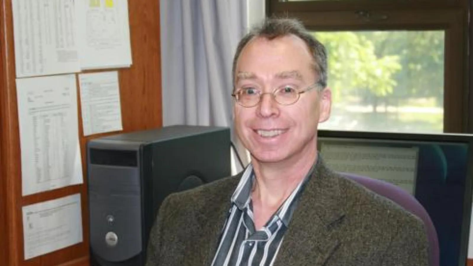 Headshot of Ken Hicks