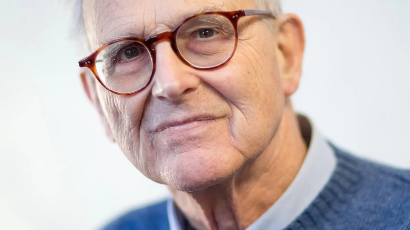 Headshot of  Rainer Weiss