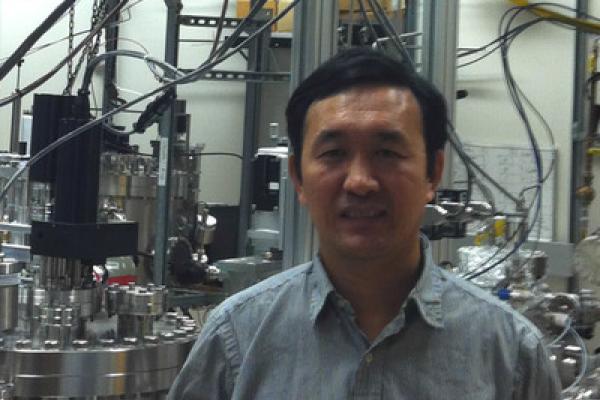 Professor Yang in his lab