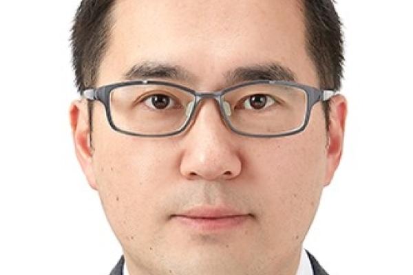 Jun Woo Choi with plain white background
