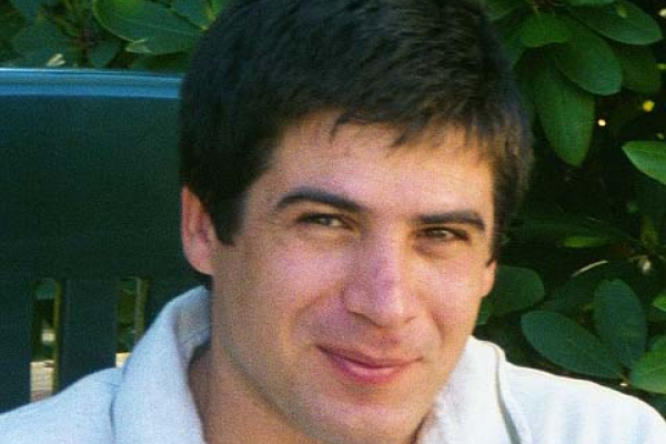 Headshot of Alexandre Abanov