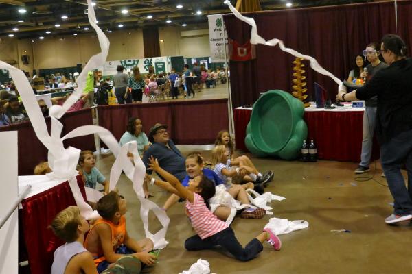 2017 Phun with Physics at the Ohio State Fari