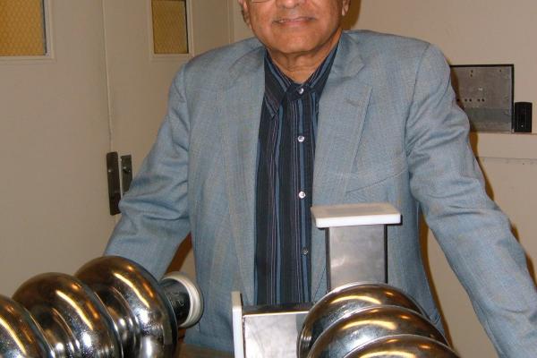 Hasan Padamsee (Cornell University) 1/15/19 Colloquium speaker Hasan Padamsee (Cornell University) 1/15/19 Colloquium speaker